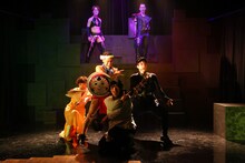 劇団 短距離男道ミサイル「Ultimate Fancy Ojisan」より。