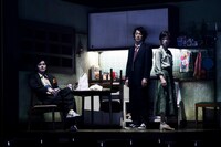 パルコ・プロデュース2022「セールスマンの死」より。（撮影：細野晋司）