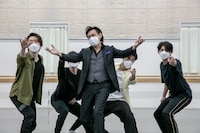 ミュージカル「FLOWER DRUM SONG」稽古場取材会の様子。(c)エイベックス・エンタテインメント