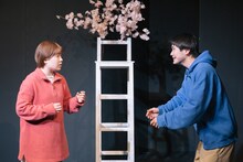 コンプソンズ #9「イン・ザ・ナイトプール」より。（撮影：コムラマイ）