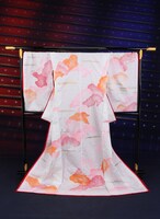 神戸ファッション美術館開館25周年記念「華麗なる宝塚歌劇衣装の世界」展示イメージ。(c)宝塚歌劇団