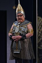 小浦一優（芋洗坂係長）