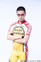 川崎優作扮する金城真護。