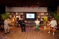 左から海宝直人、浦井健治、昆夏美、岡幸二郎。