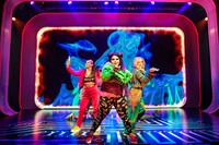 ミュージカル「BE MORE CHILL（ビー・モア・チル）」ロンドン公演より。（photograph of the original London cast / Matt Crockett for Dewynters）