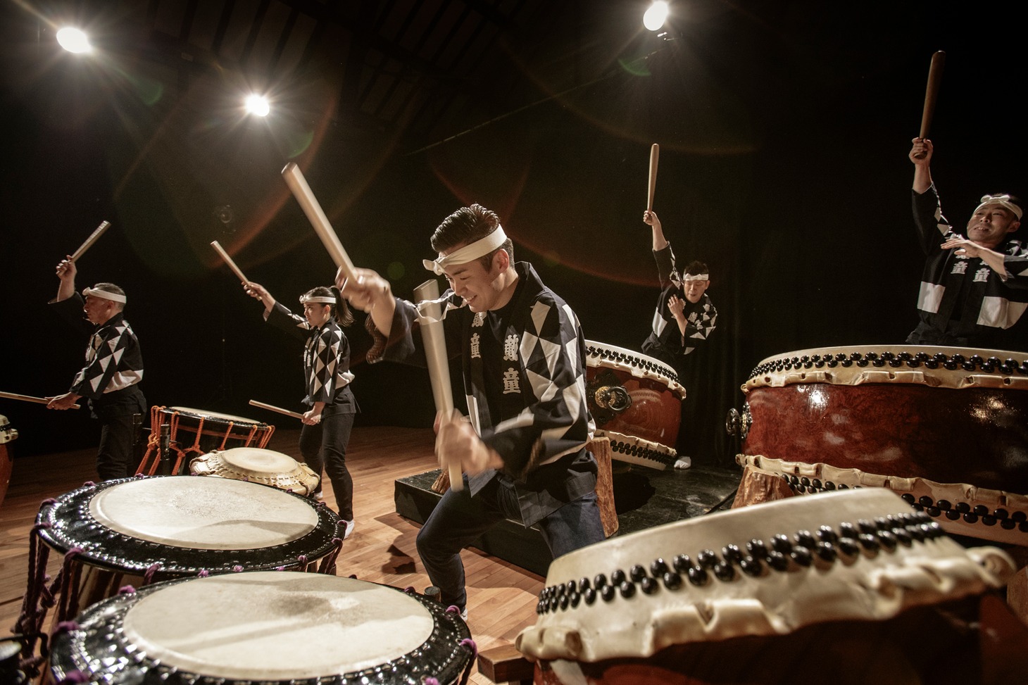 鼓童 ワン・アース・ツアー2019「道」より。