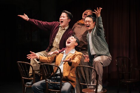 ヒトハダ 旗揚げ公演「僕は歌う、青空とコーラと君のために」より。