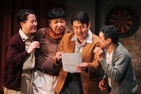 ヒトハダ 旗揚げ公演「僕は歌う、青空とコーラと君のために」より。