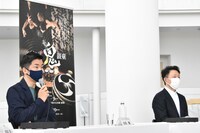 左から金森穣、石塚充。