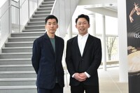 左から金森穣、石塚充。