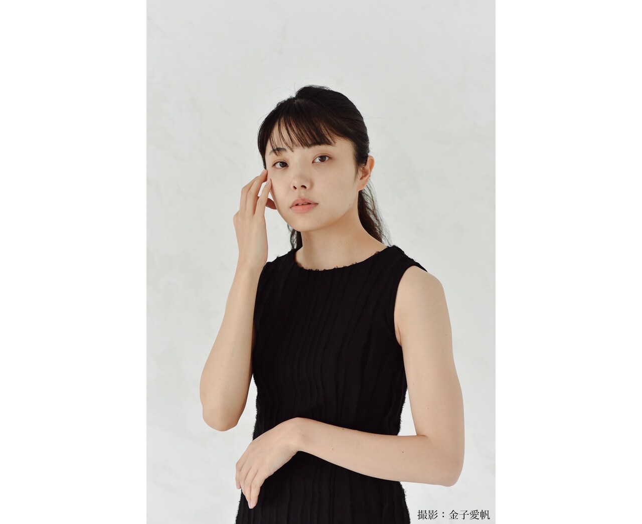 入手杏奈がレクチャー、冷えた身体を温めるストレッチ