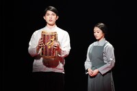 ミュージカル「FLOWER DRUM SONG」より。(c)エイベックス・エンタテインメント株式会社 / 撮影：岩田えり