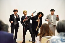 範宙遊泳のパフォーマンスより。