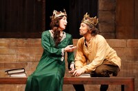 森新太郎演出の「冬のライオン」より。（撮影：田中亜紀）