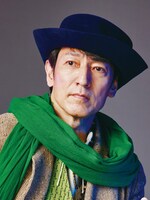 鈴木壮麻扮するオズ。