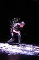 「赤と黒の交響詩（シンフォニー）」イメージビジュアル