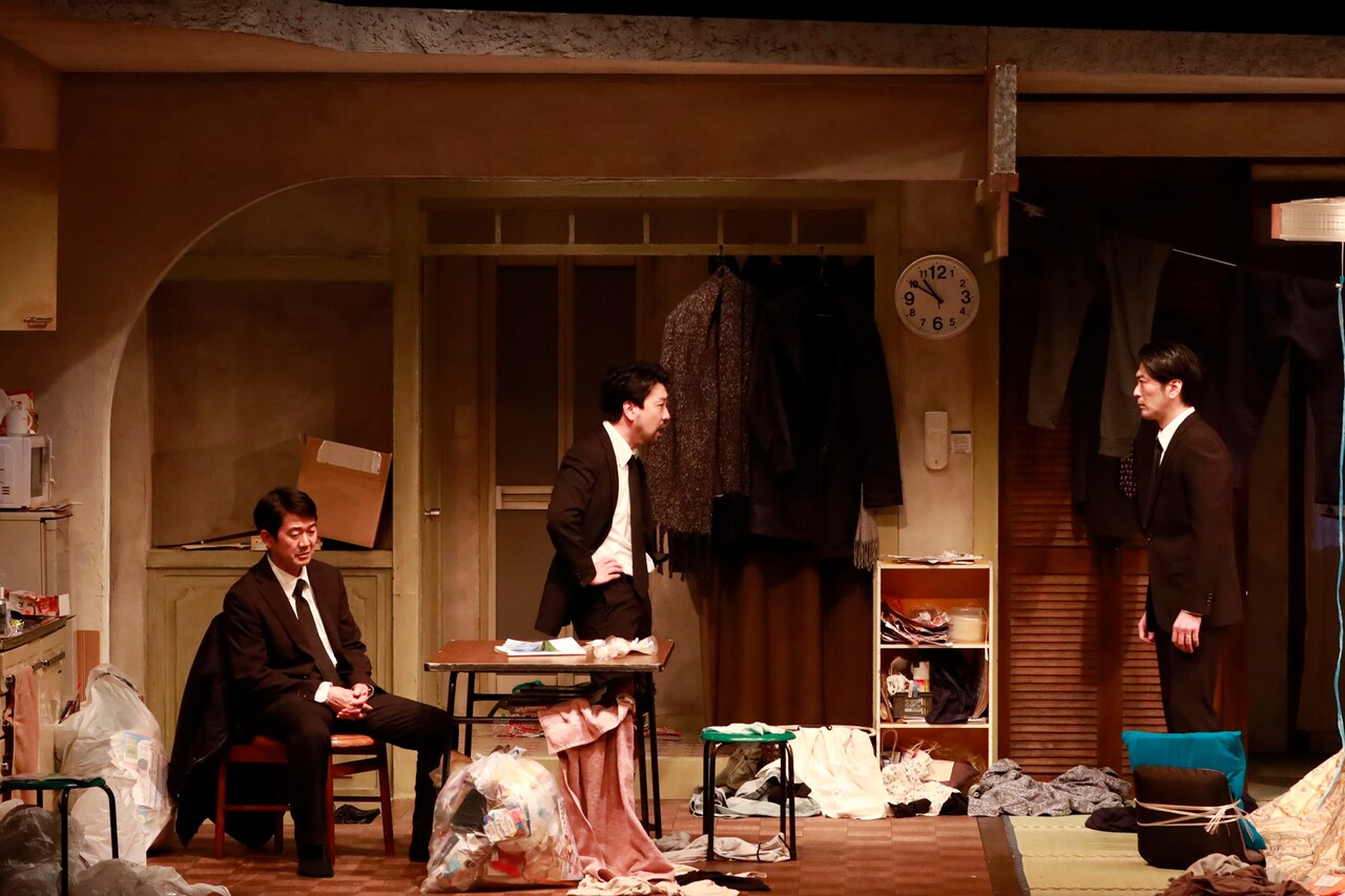 赤堀雅秋＆マキノノゾミ作品を鈴木裕美が演出「富士見町アパートメント2022」上演中