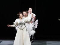 「カリギュラ」より。（撮影：平尾正志）