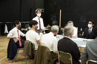 ゴツプロ！ 第7回公演「十二人の怒れる男」稽古の様子。（Photo by MASA HAMANOI）