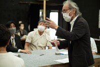 ゴツプロ！ 第7回公演「十二人の怒れる男」稽古の様子。（Photo by MASA HAMANOI）