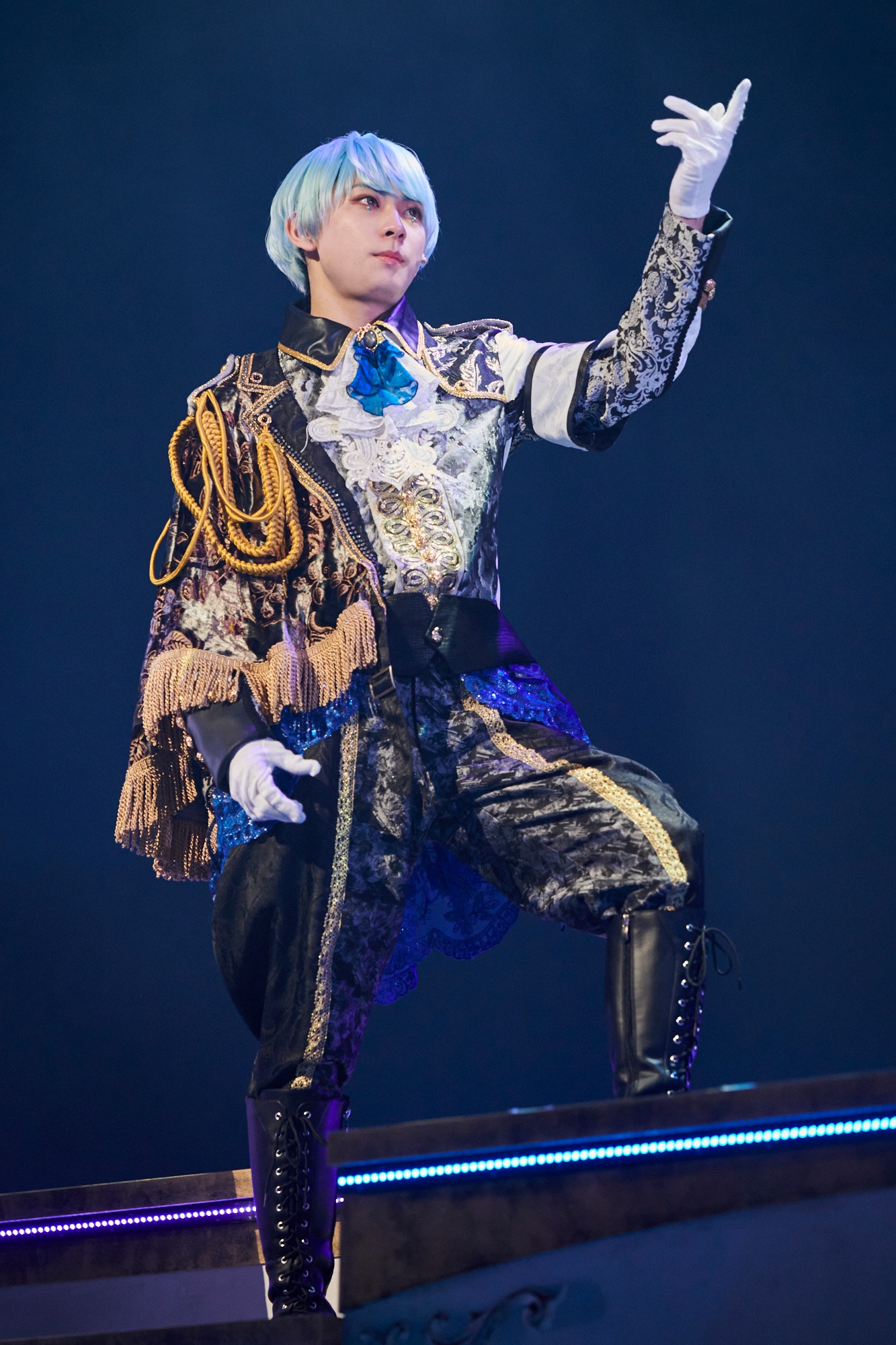 「青山オペレッタ THE STAGE ～ファルチェ・インヴェルソ / 逆さの三日月～」より。