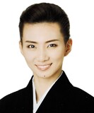 極美慎(c)宝塚歌劇団