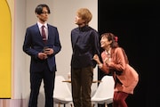 舞台「ヲタクに恋は難しい」より。(撮影:金丸雅代)(c)舞台「ヲタ恋」製作委員会
