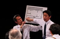 ゴツプロ！ 第7回公演「十二人の怒れる男」より。（撮影：保高幸子）