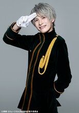 輝馬扮する北海道新幹線。