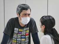 オパンポン創造社「贅沢と幸福」稽古の様子。