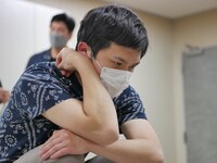 オパンポン創造社「贅沢と幸福」稽古の様子。