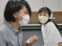 オパンポン創造社「贅沢と幸福」稽古の様子。