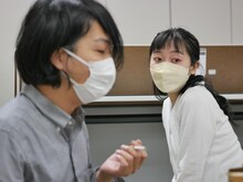 オパンポン創造社「贅沢と幸福」稽古の様子。