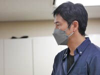 オパンポン創造社「贅沢と幸福」稽古の様子。