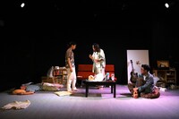 餓鬼の断食の過去公演より。