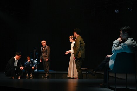 イキウメ「関数ドミノ」より。（撮影：金子愛帆）