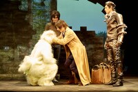 舞台「キノの旅 -the Beautiful World-」より。（撮影：サギサカユウマ）