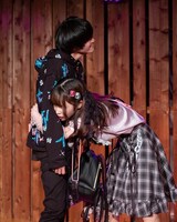 安住の地プロデュース公演「怪獣は襲ってくれない」より。（Photo by  K  YOSHIDA）