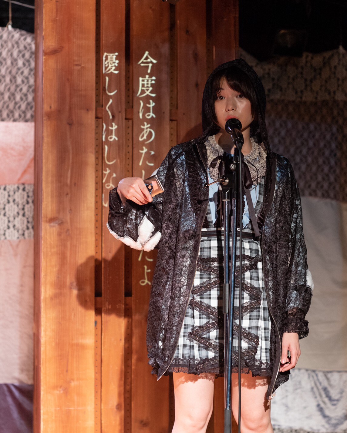 “揺らせ、命を。マイメロを”安住の地がトー横キッズ描く「怪獣は襲ってくれない」開幕