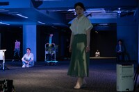 倉田翠「今ここから、あなたのことが見える / 見えない」より。（撮影：加藤甫）