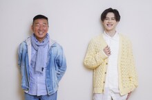 左から鄭義信、ウエンツ瑛士。（撮影：源賀津己）