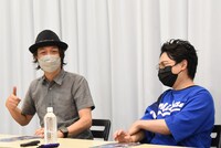 左から河原雅彦、浜野謙太。