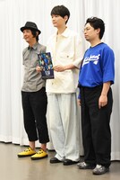 左から河原雅彦、古川雄輝、浜野謙太。