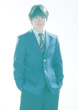 輝山立のビジュアル。