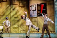 KERA CROSS 第4弾「SLAPSTICKS」より。（提供：東宝演劇部）