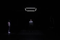 円盤に乗る派 「仮想的な失調」より。（撮影：濱田晋）