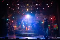 悪い芝居 vol.29 喪失と希望の悪い芝居ラストプレイ「ラスト・ナイト・エン悪い芝居 vol.29 喪失と希望の悪い芝居ラストプレイ「ラスト・ナイト・エンド・デイドリーム・モンスター」より。（撮影：引地信彦）