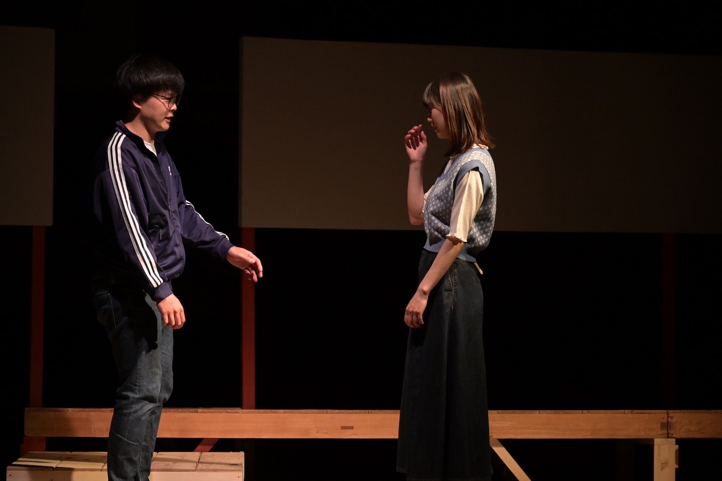 努力クラブ 第15回公演「誰かが想うよりも私は」より。（撮影：小嶋謙介）