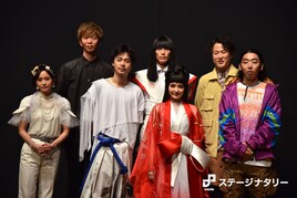 多彩なキャストが魅力を放つ、杉原邦生演出版「パンドラの鐘」明日開幕