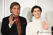 左から別所哲也、橋本良亮。